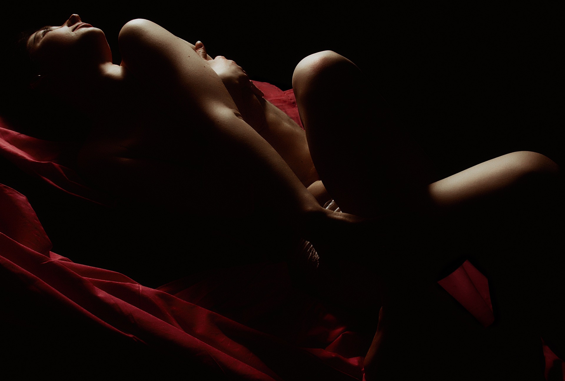 How to Give Her an Unforgettable Erotic Massage